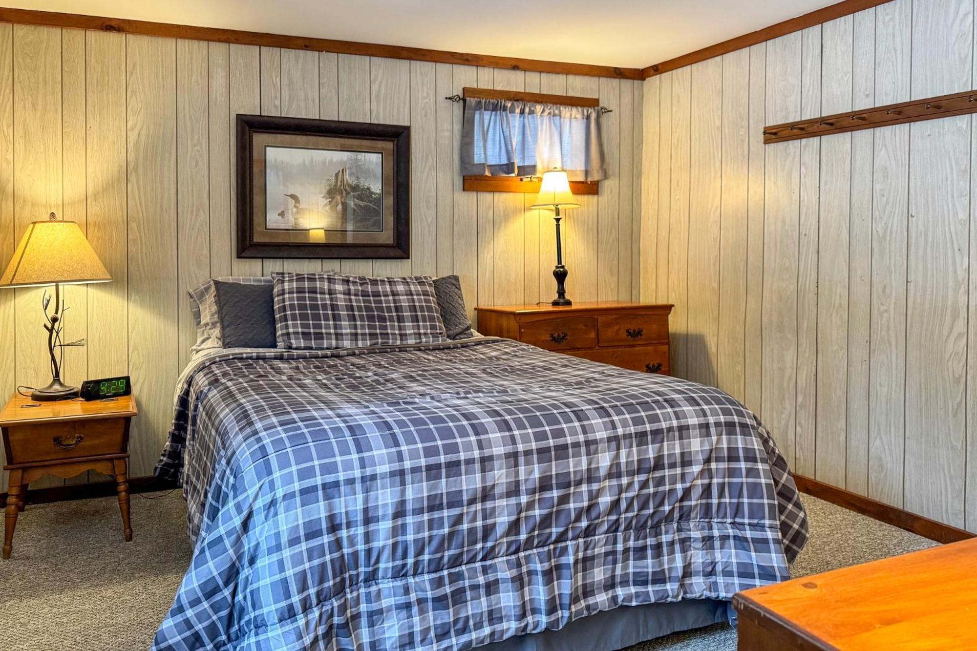 Lake Pleasant Cabin On 3 Acres With Kayaks And Beach! المظهر الخارجي الصورة